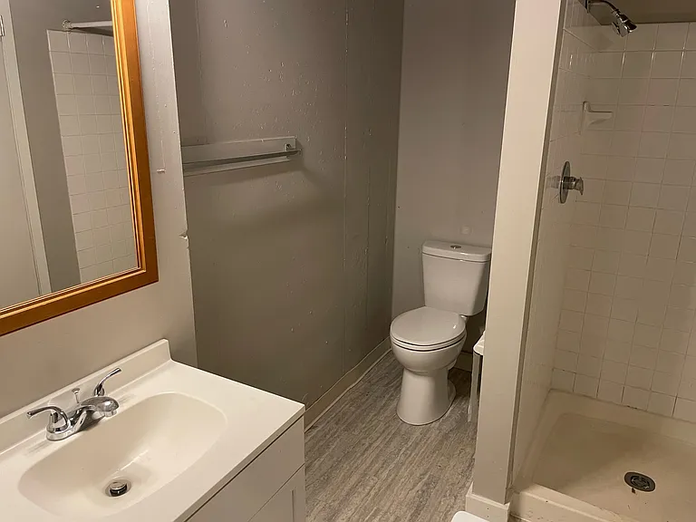 505 E Graham Pl #1 — Photo 2