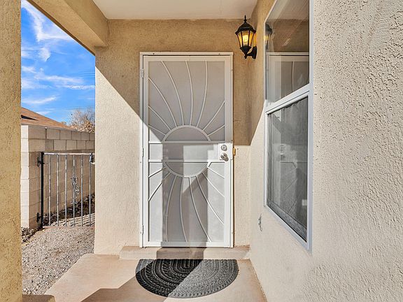 3rd image of 10509 La Traviatta Pl NW