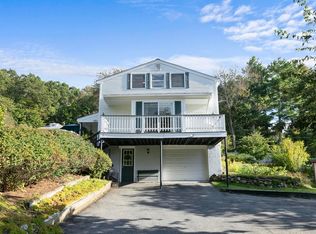 5 Hillside Ave, Merrimac, MA 01860