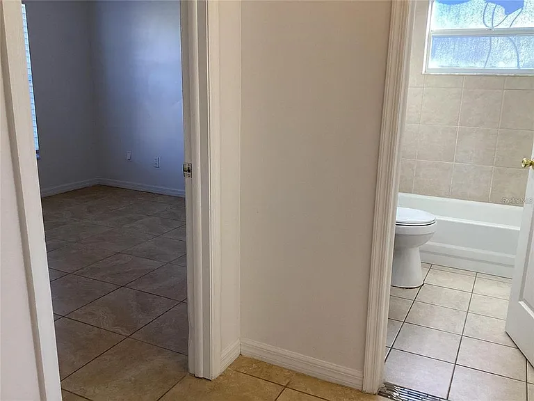 543 Cardinal Dr — Photo 18