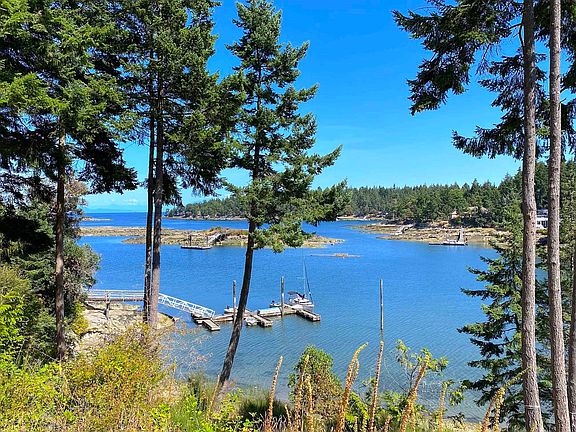 2nd image of 1645 Sturdies Bay Rd