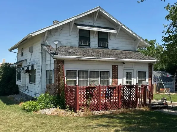 342 W 3rd St, Winner, SD 57580