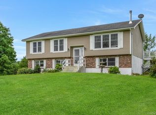 35 Rowe Rd, Milan, NY 12571