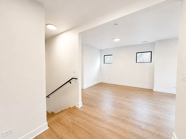 3807 N Lawndale Ave #2 — Photo 10