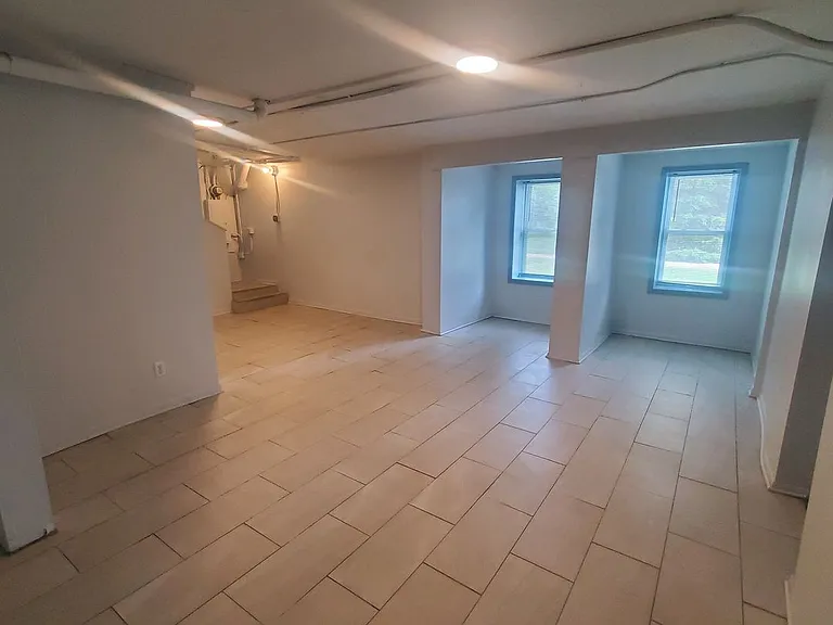 1034 S Spring St — Photo 6