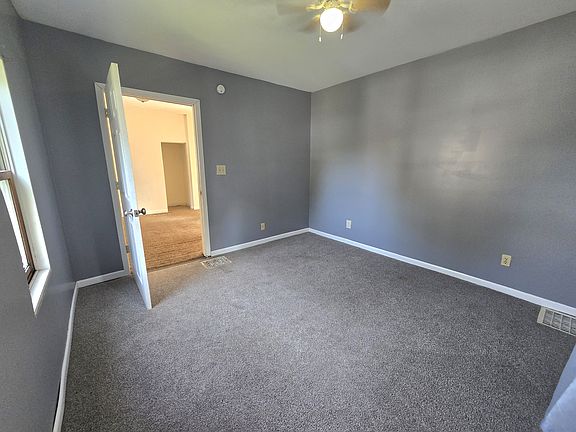 2nd image of 209 1/2 E North St