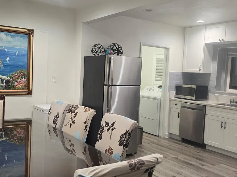 321 E Hellman Ave #321 — Photo 4