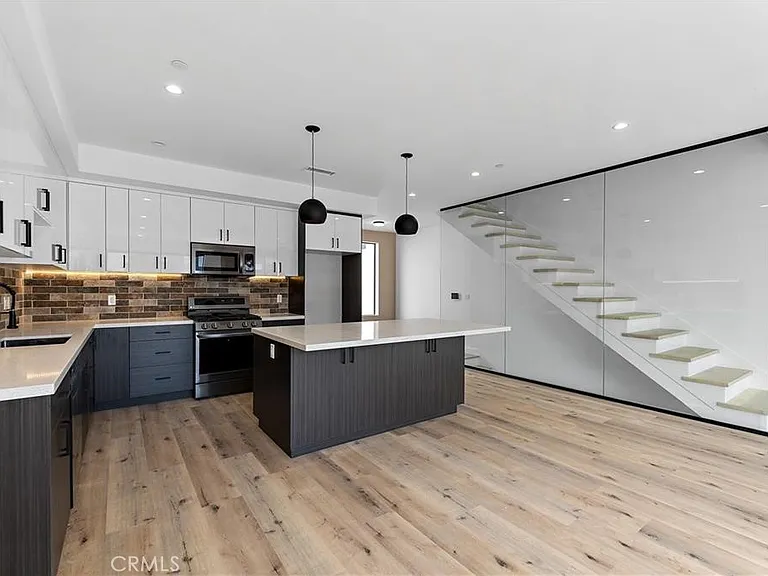 11858 W Flower Ln — Photo 32