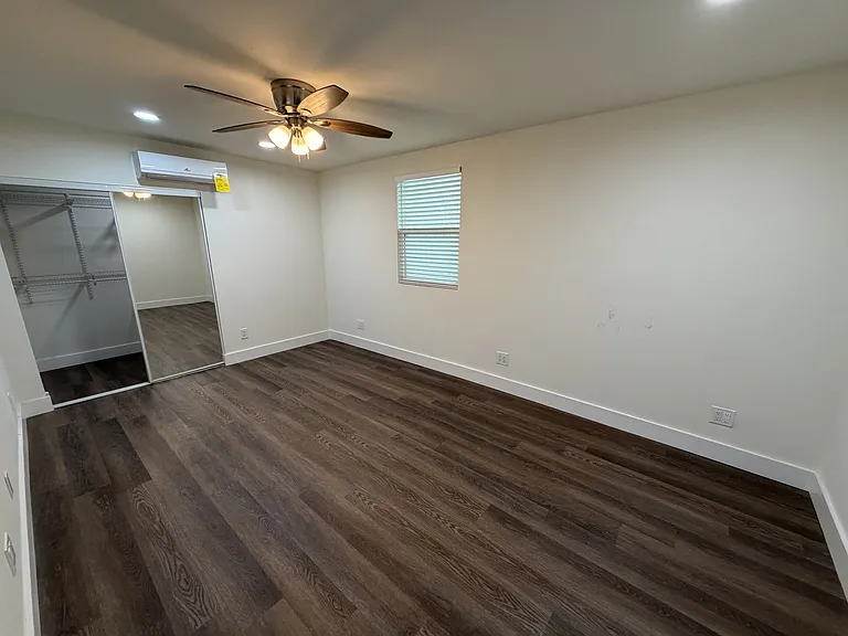 110 NE Monroe Cir N #1 — Photo 8