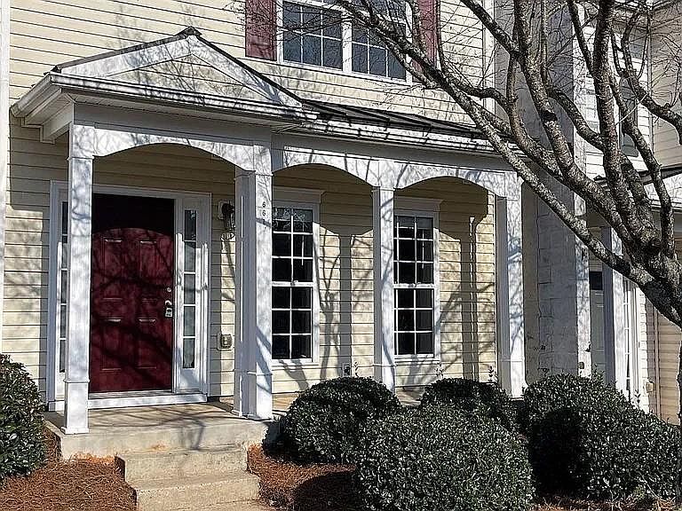 1st image of 661 Kenridge Dr
