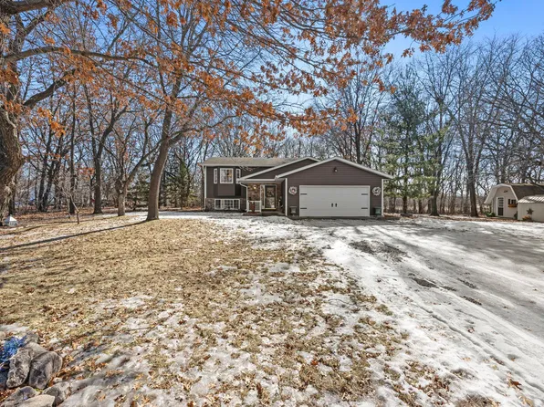 9821 300th Ave NW, Princeton, MN 55371