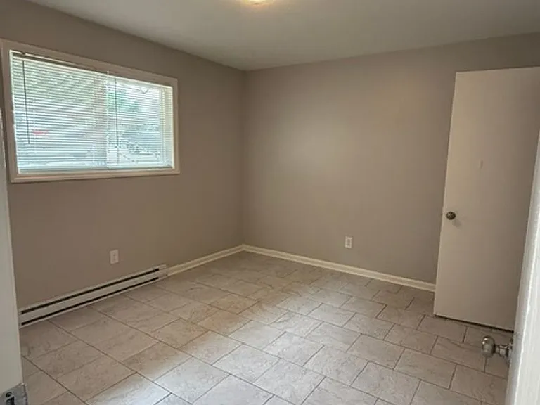 310 Greenbriar Rd — Photo 2