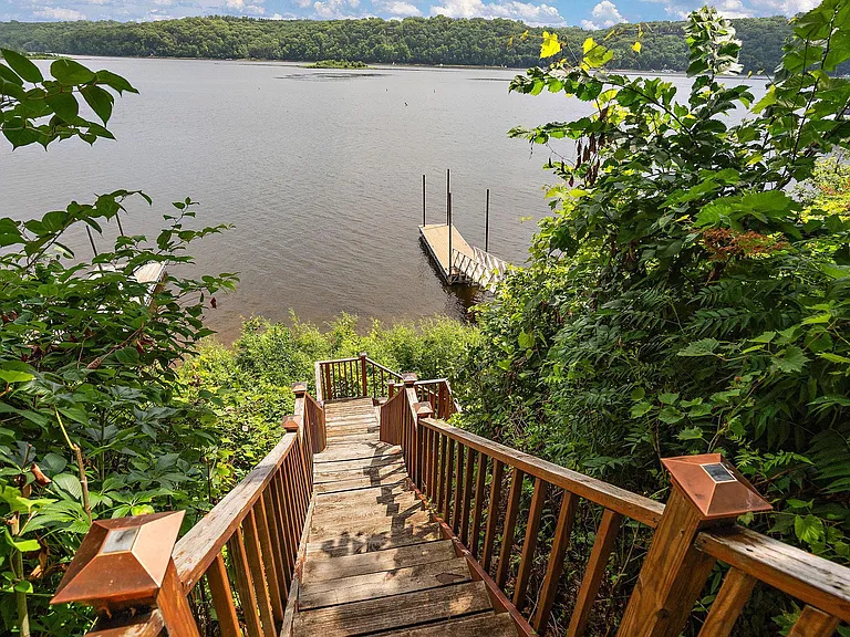 118 Lakeside Dr — Photo 36