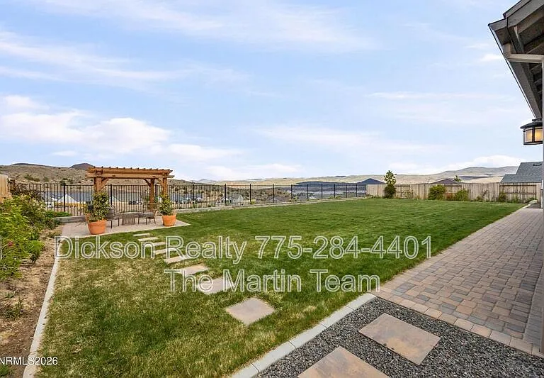 2183 Kinglet Dr — Photo 32