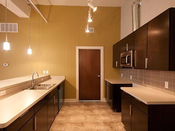 5th image of 267 Pearl St APT 401