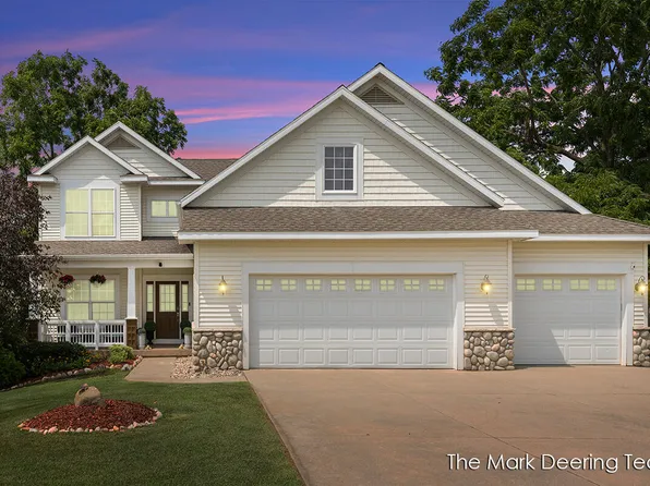 3127 Royal Hannah Dr NE, Rockford, MI 49341