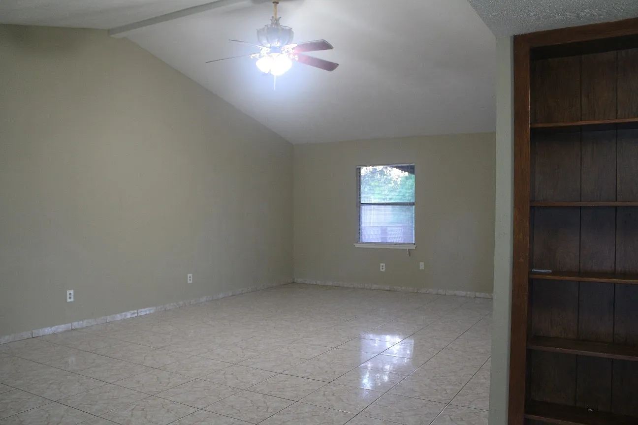 3 bed, 1550 sqft, $1,849 — Photo 4