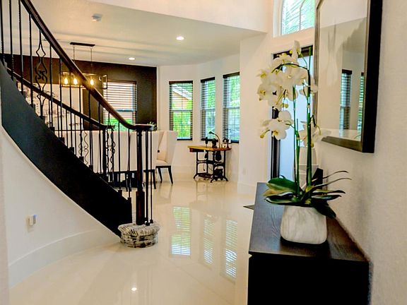 3rd image of 1730 Annandale Circle
