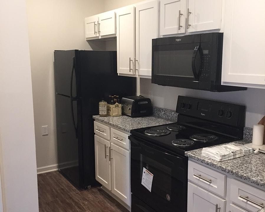 1st image of 3413 Windward Ln NE #3313