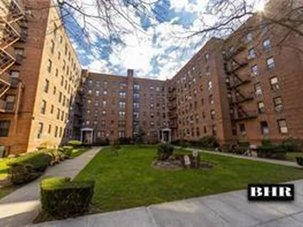2425 Haring St APT 2F, Brooklyn, NY 11235