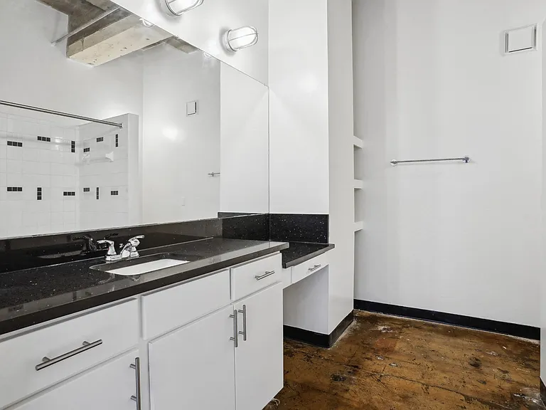 Deep Ellum Lofts — Photo 72