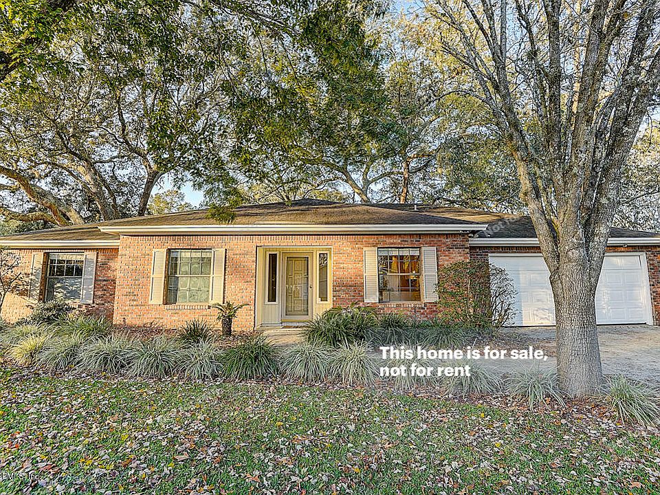 1st image of 12680 Gathering Oaks Dr