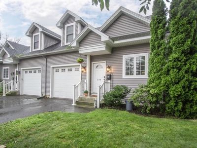 104 Lyman St UNIT 104, South Hadley, MA, 01075