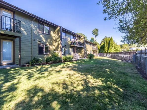 320 NE 1st St #320, Willamina, OR 97396