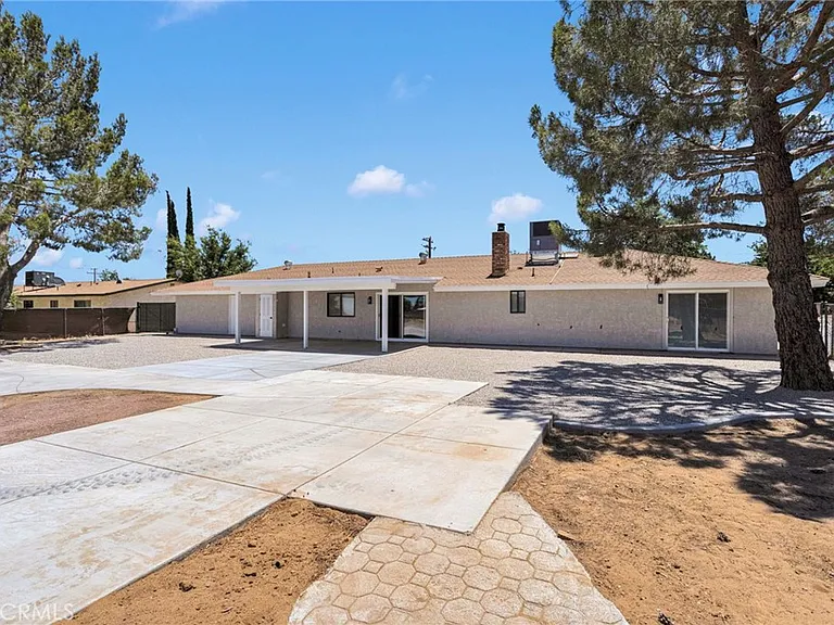 15262 El Centro St — Photo 47