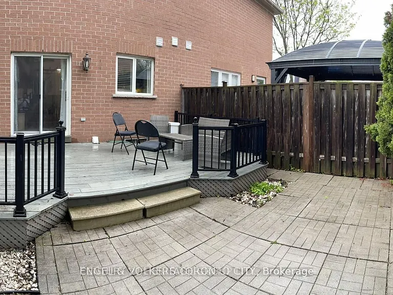 805 Sisler Ave #MAIN — Photo 9