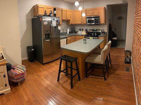 Kitchen - Newer Stainless Steel Appliances