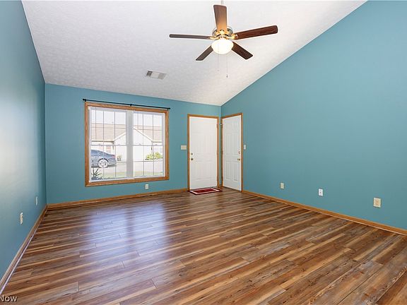 2nd image of 1078 Mindy Ln Unit 1078