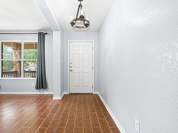 2nd image of 265 Arcadia Pl