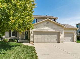 2613 Grey Fox Trl, Bloomington, IL 61705