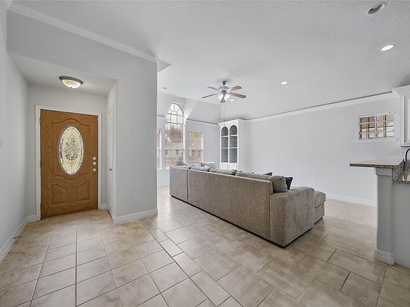 2nd image of 4943 Gammage St