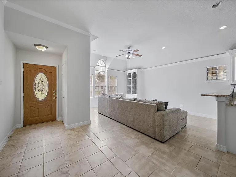 4943 Gammage St — Photo 2