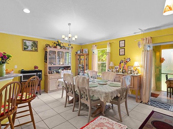 5th image of 6148 Azalea Cir Circle