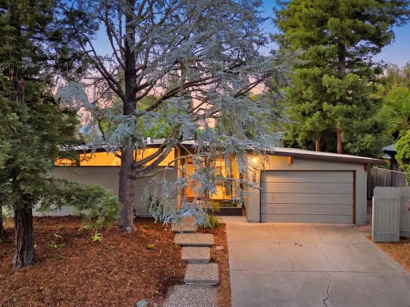 808 Villanova Dr, Davis, CA 95616