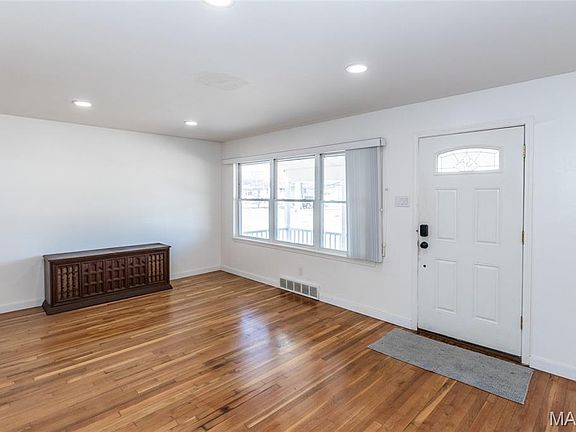 4th image of 7824 Decatur Dr