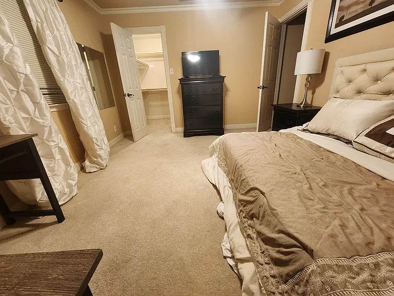 Room#3 upst.v and walk in closet. Double occupancy availiable for additional 90$ per week