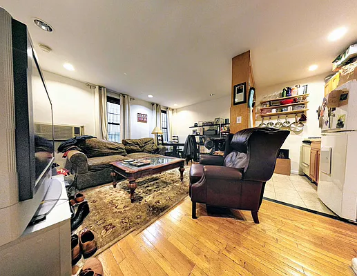 Rented by Union Square Property Management | media 51
