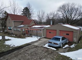 1116 Cambridge Rd, Kewanee, IL 61443