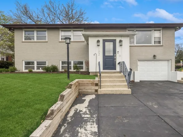 102 59th St, Willowbrook, IL 60527