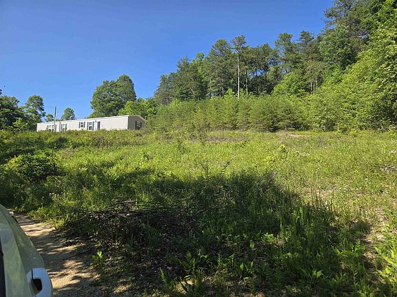2nd image of 2512 Highway 2562