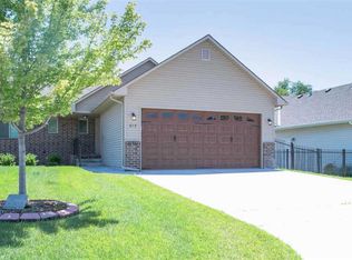 613 W Autumn Ridge Ct, Andover, KS 67002