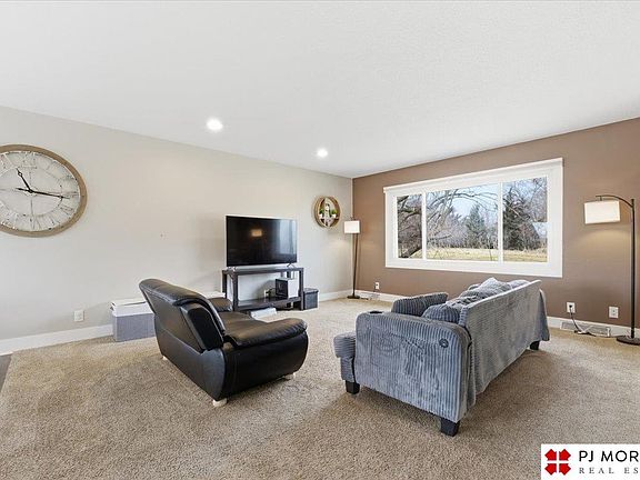 5th image of 3083 College Dr