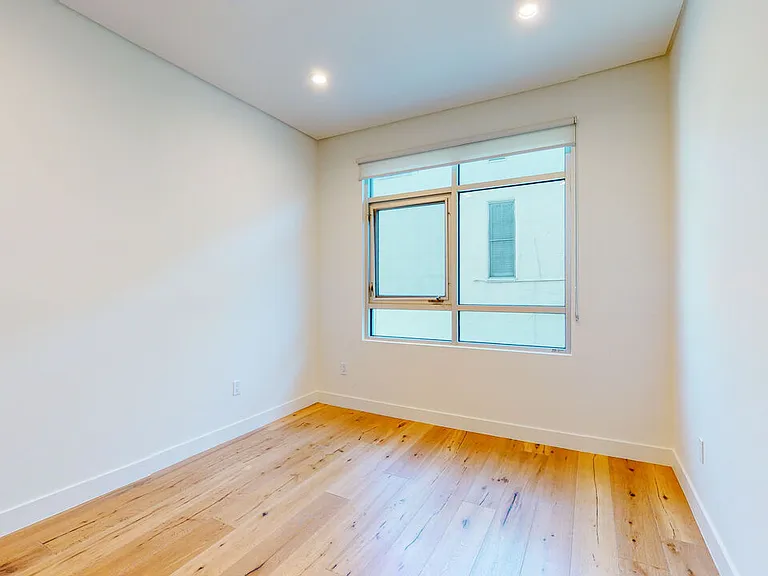 938 S Orange Grove Ave #201 — Photo 16