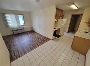 1716 La Crescent St APT 84, La Crosse, WI 54603