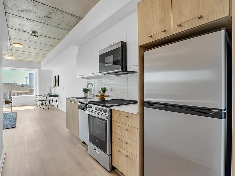 36 Robinson Ave — Photo 20