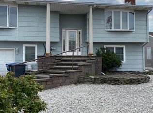 61 Blue Heron Dr S, Toms River, NJ 08753